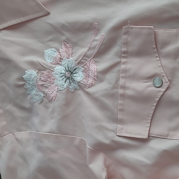 Karman Vintage Pink Embroidered Western Button Down Shirt size XL - Picture 2 of 5